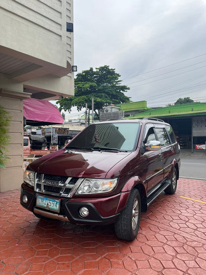 2013 Isuzu Sportivo