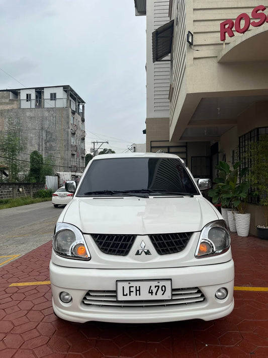 2005 Mitsubishi Adventure M/T