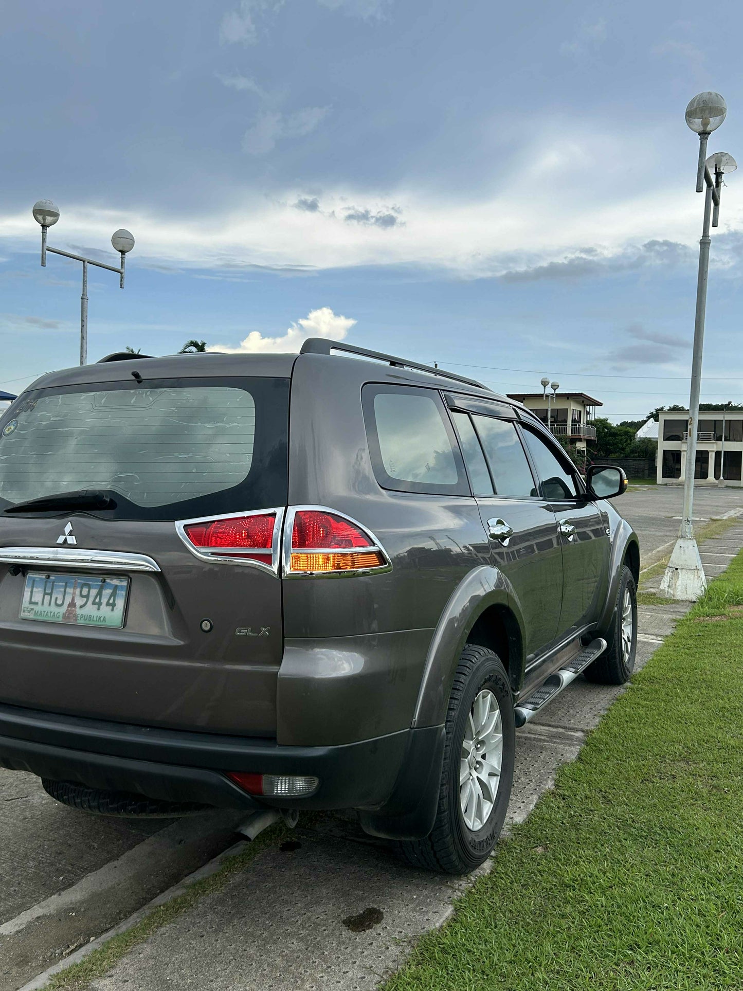 2013 Mitsubishi Montero 4x2 Manual